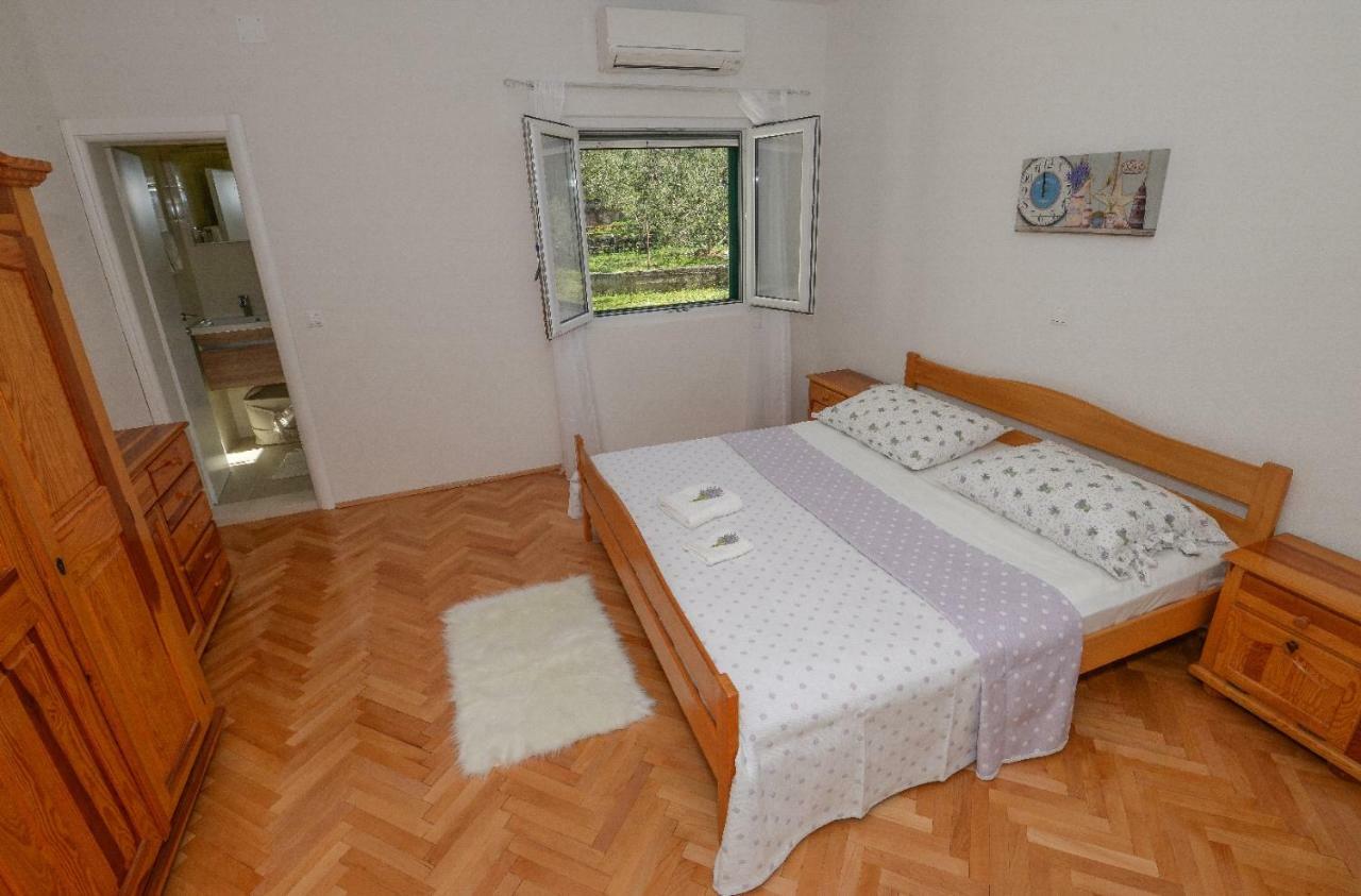 Villa Jelena Макарска Экстерьер фото